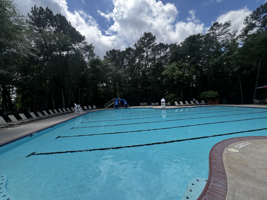 Golf course and apartment pool management services near Austin